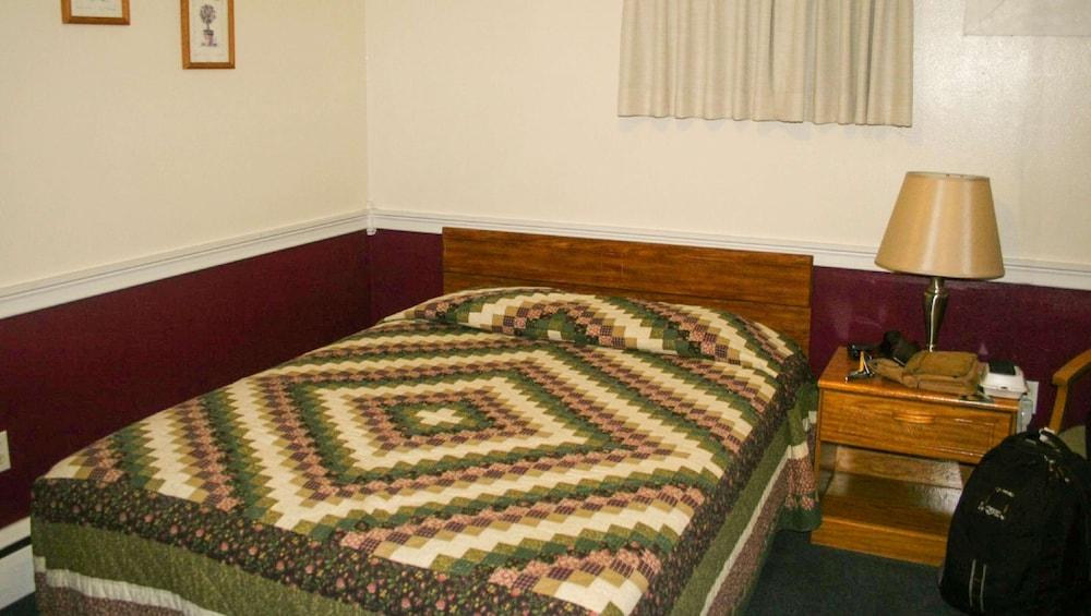 Judy's Motel Bedford photo 10