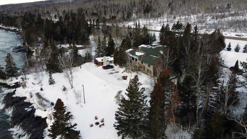 Thomsonite Beach Inn photo 66