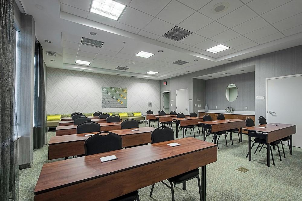 SpringHill Suites by Marriott Tampa North/I 75 Tampa Palms photo 2