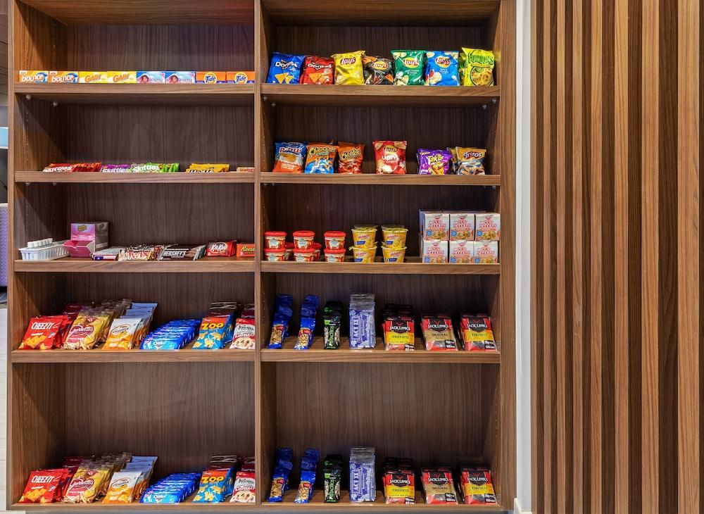 Holiday Inn Express & Suites Denton - Sanger by IHG photo 16