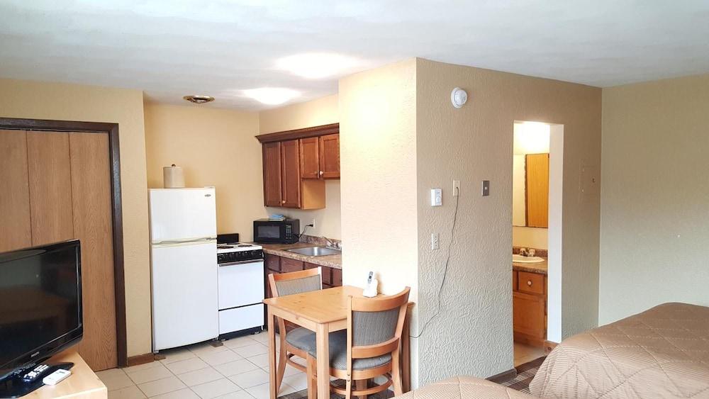Oakdale Motel photo 8