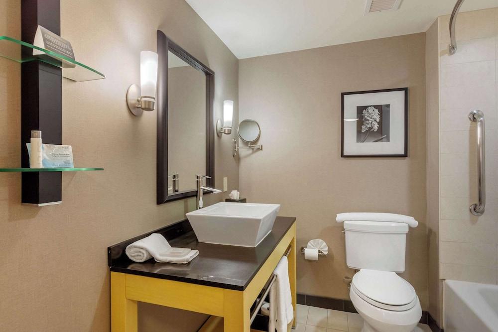 SpringHill Suites by Marriott Fort Collins photo 59