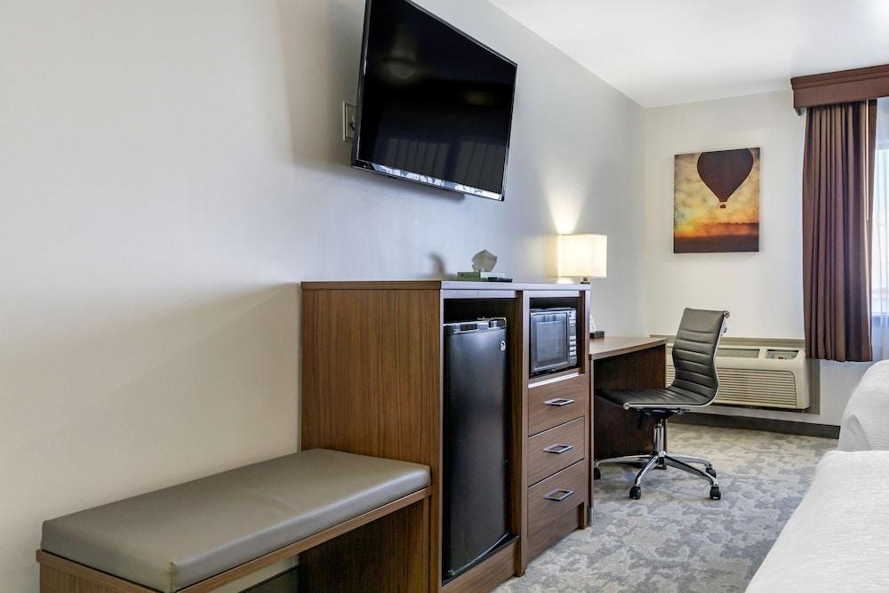 Best Western Plus Lake Front Hotel photo 10