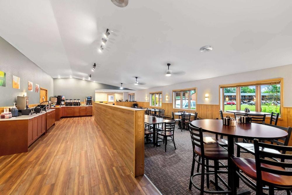 Quality Inn & Suites Munising photo 29