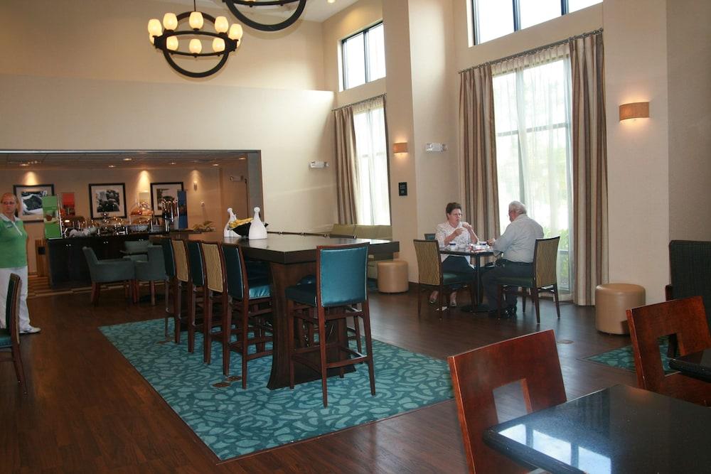 Hampton Inn & Suites Baton Rouge/Port Allen photo 24