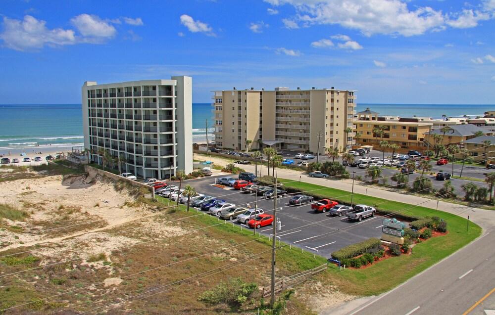 Ocean Trillium Suites photo 2