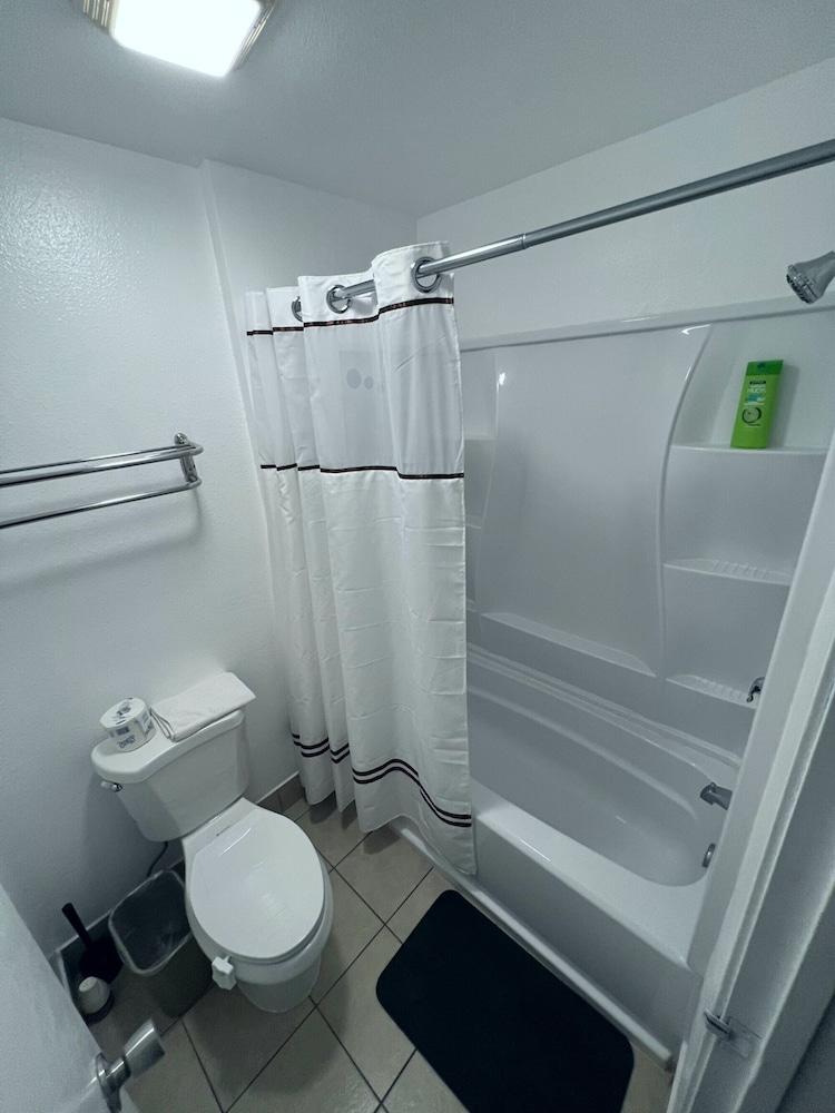Bposhtels Charlotte - Hostel photo 10