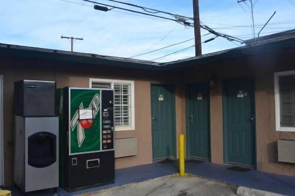 Searle Motel photo 7