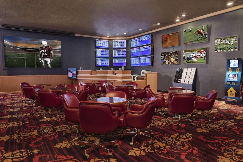 Maverick Hotel and Casino by Red Lion Hotels photo 68