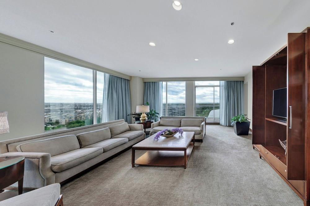Renaissance Dallas North Hotel photo 10