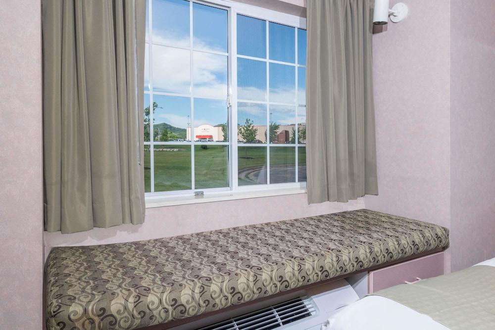 Microtel Inn by Wyndham Onalaska/La Crosse photo 5