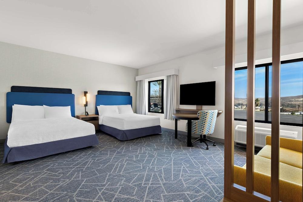 Hampton Inn & Suites Corona, Ca photo 31