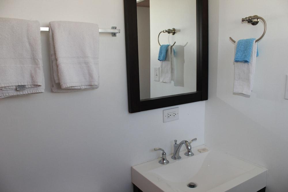 La Siesta Motel photo 7