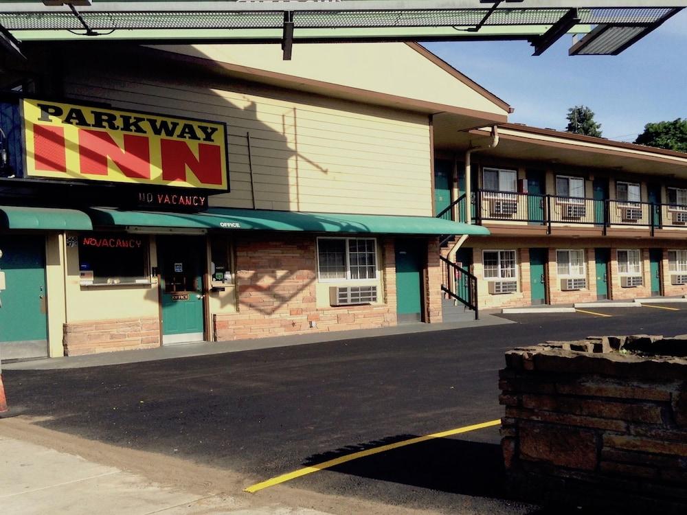 Parkway Inn Eugene photo 1