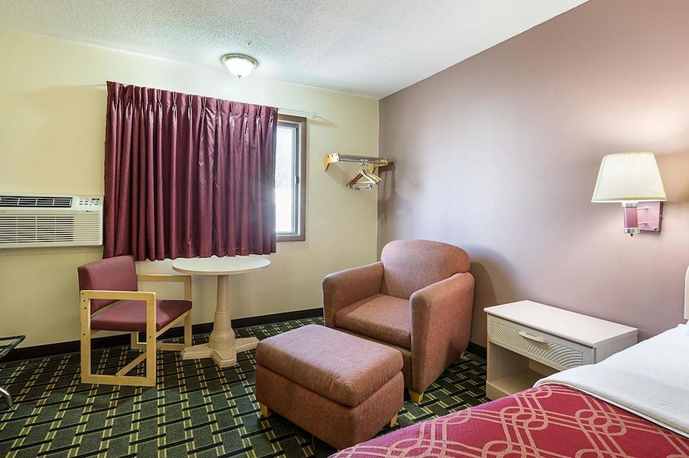 Americas Best Value Inn Beatrice photo 10