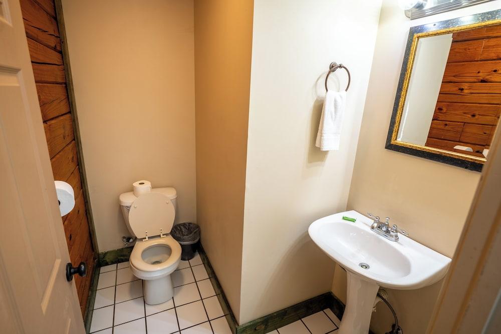 Fishtale Lodge photo 30
