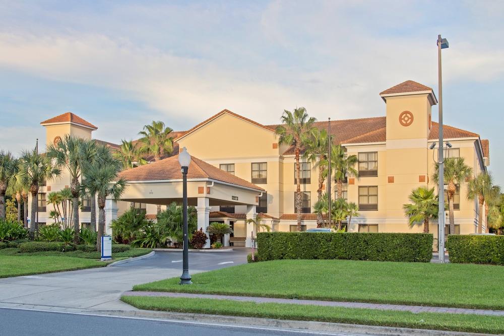 Holiday Inn Express Hotel & Suites Clearwater North-Dunedin by IHG — hotel in Dunedin