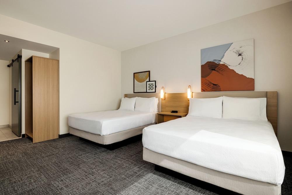 Spark By Hilton Las Vegas Airport photo 20