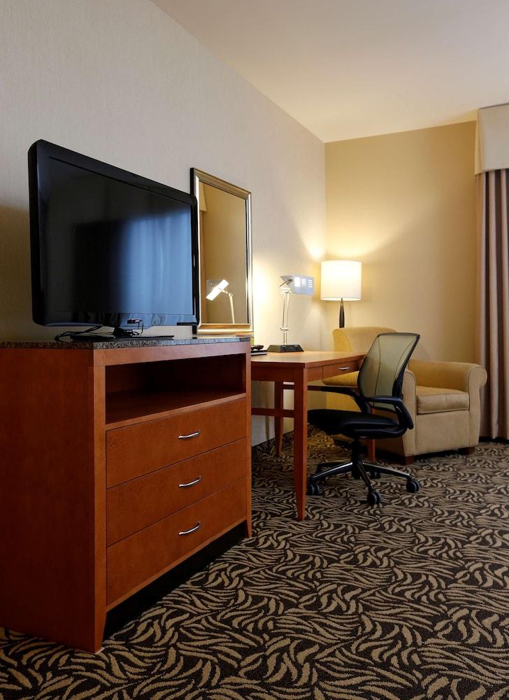 Hilton Garden Inn Cedar Falls photo 5