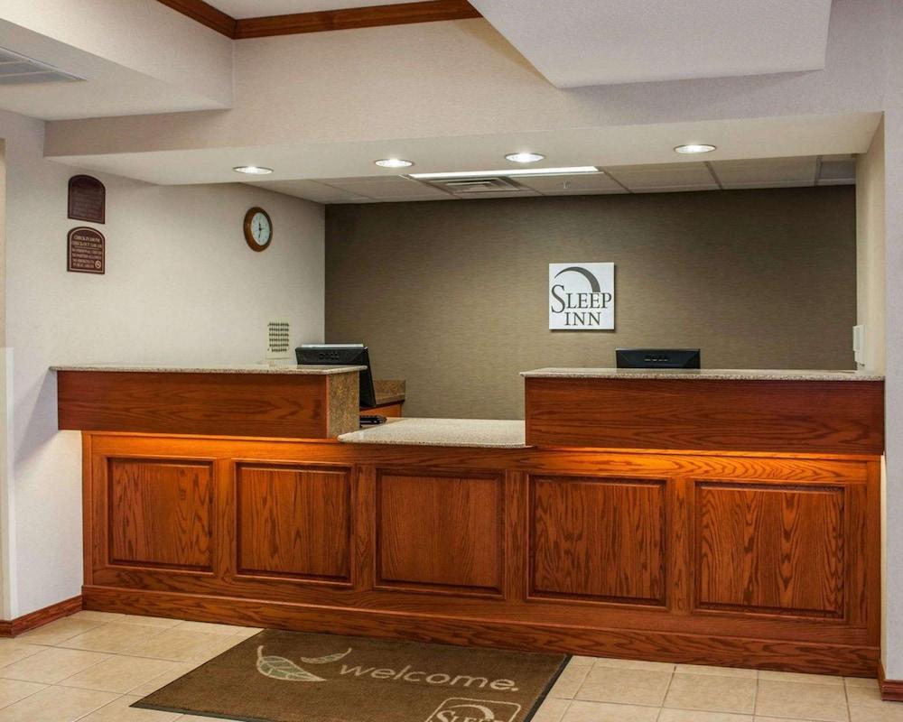 Sleep Inn South Bend Airport photo 5