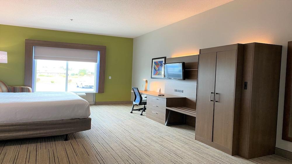 Holiday Inn Express & Suites Somerset Central by IHG photo 20