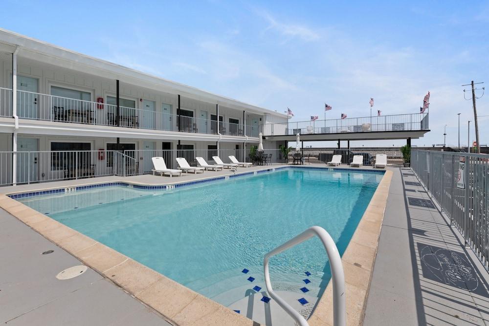 The Beach House photo 1