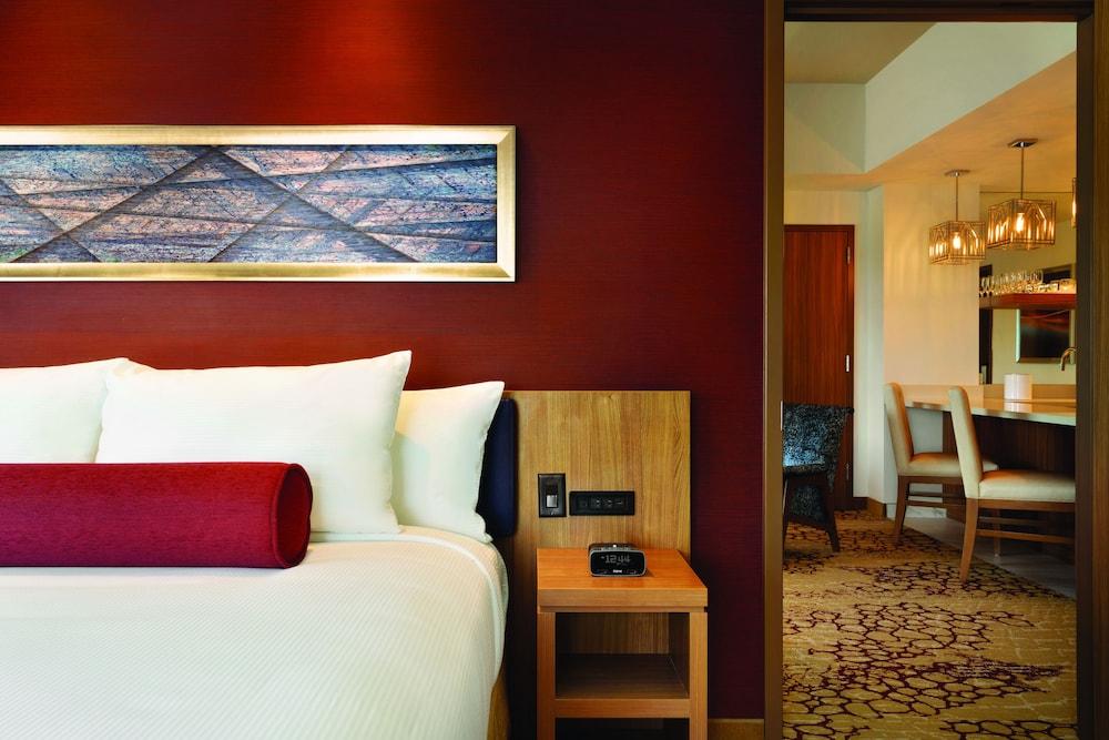 The Landing Hotel at Rivers Casino & Resort photo 11