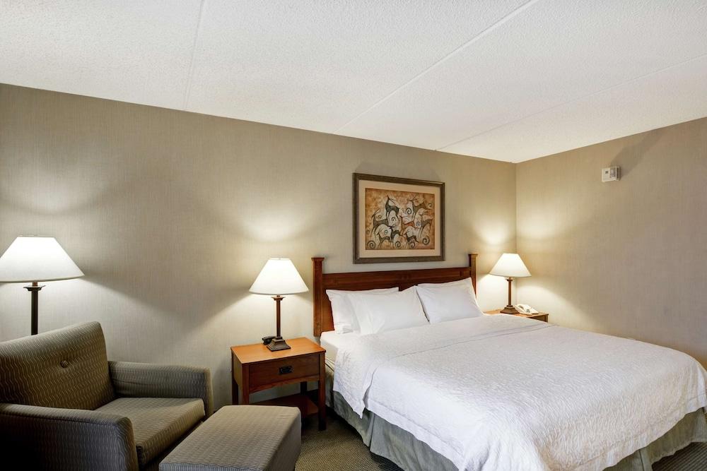 Hampton Inn Bloomsburg photo 20