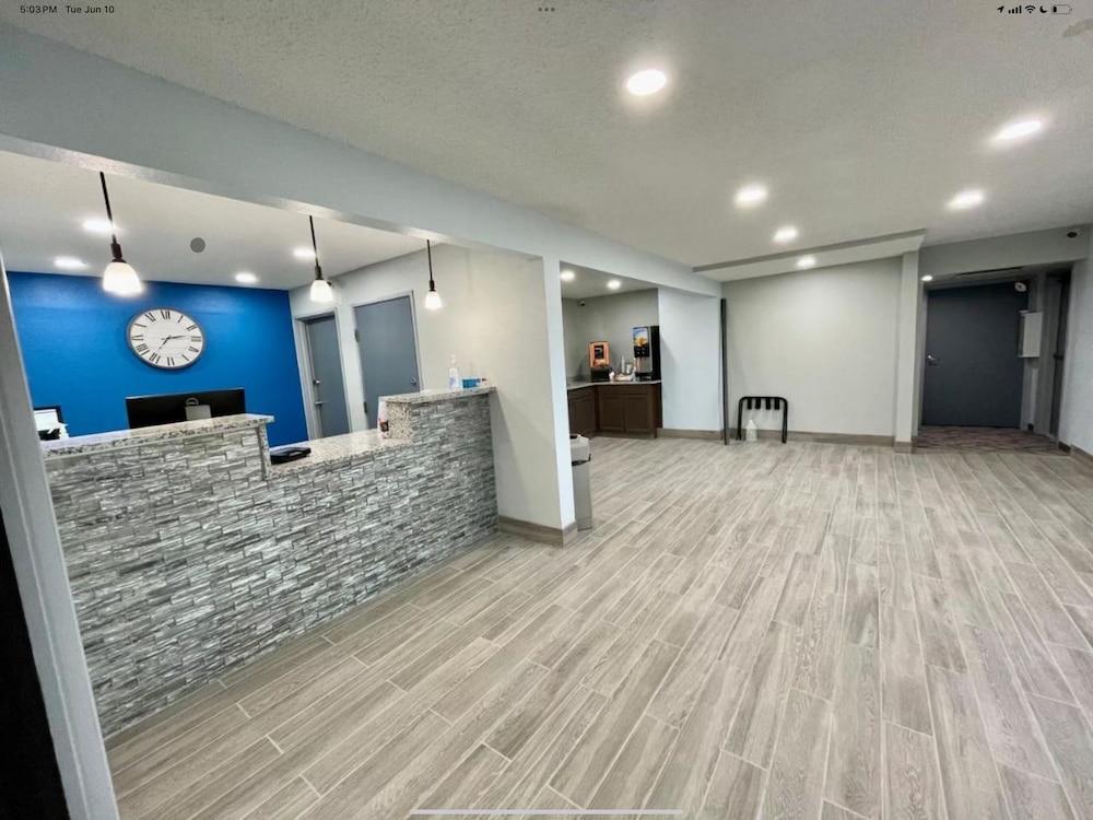 Lamoni Inn & Suites photo 15