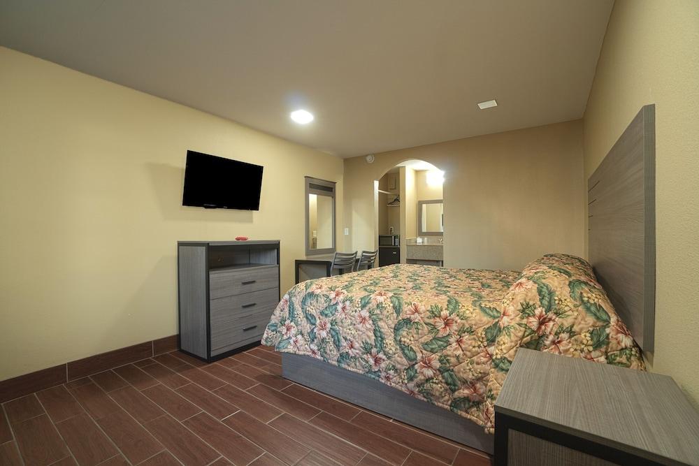 Days Inn by Wyndham Aransas Pass photo 13