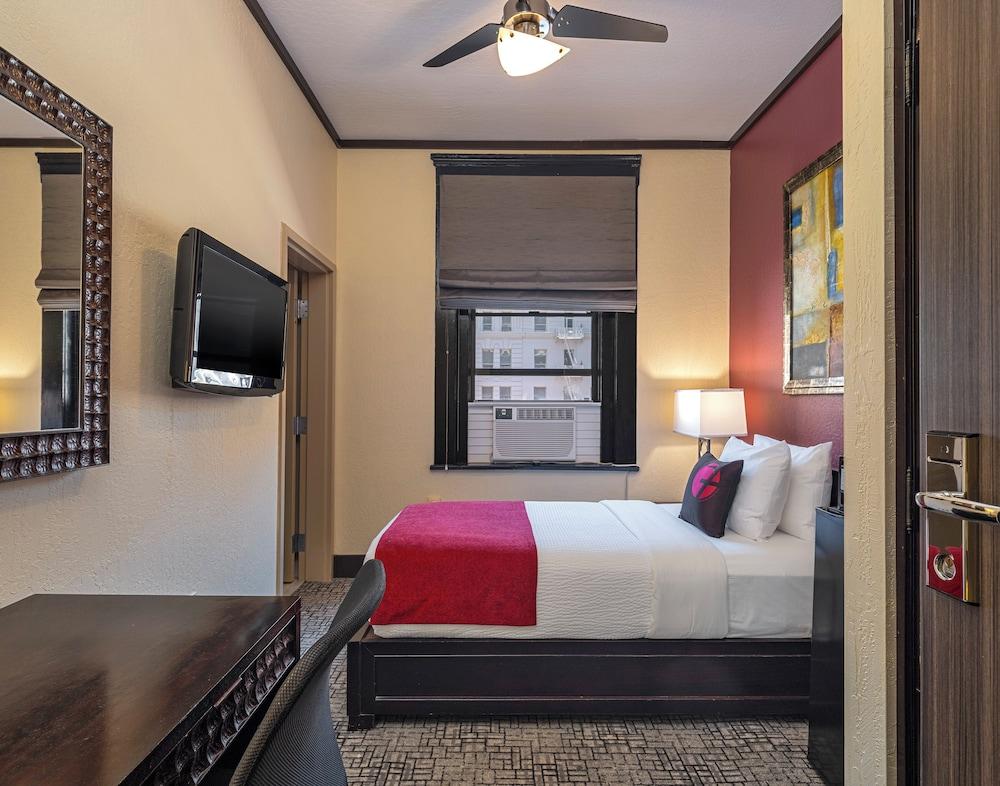 Hotel Fusion photo 28