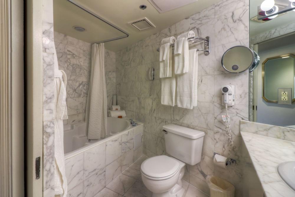 Lighthouse Club Hotel photo 56