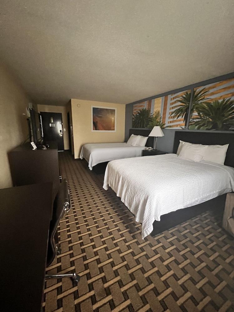 Days Inn by Wyndham Greenville South/Mauldin photo 9