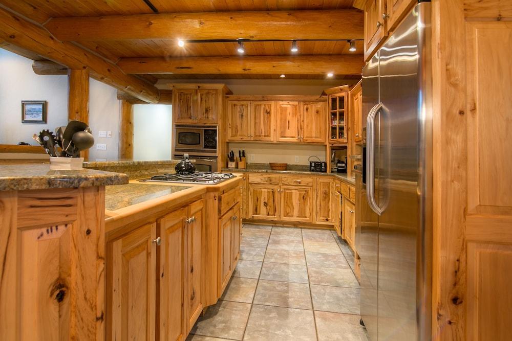 Pineview Lodge photo 46