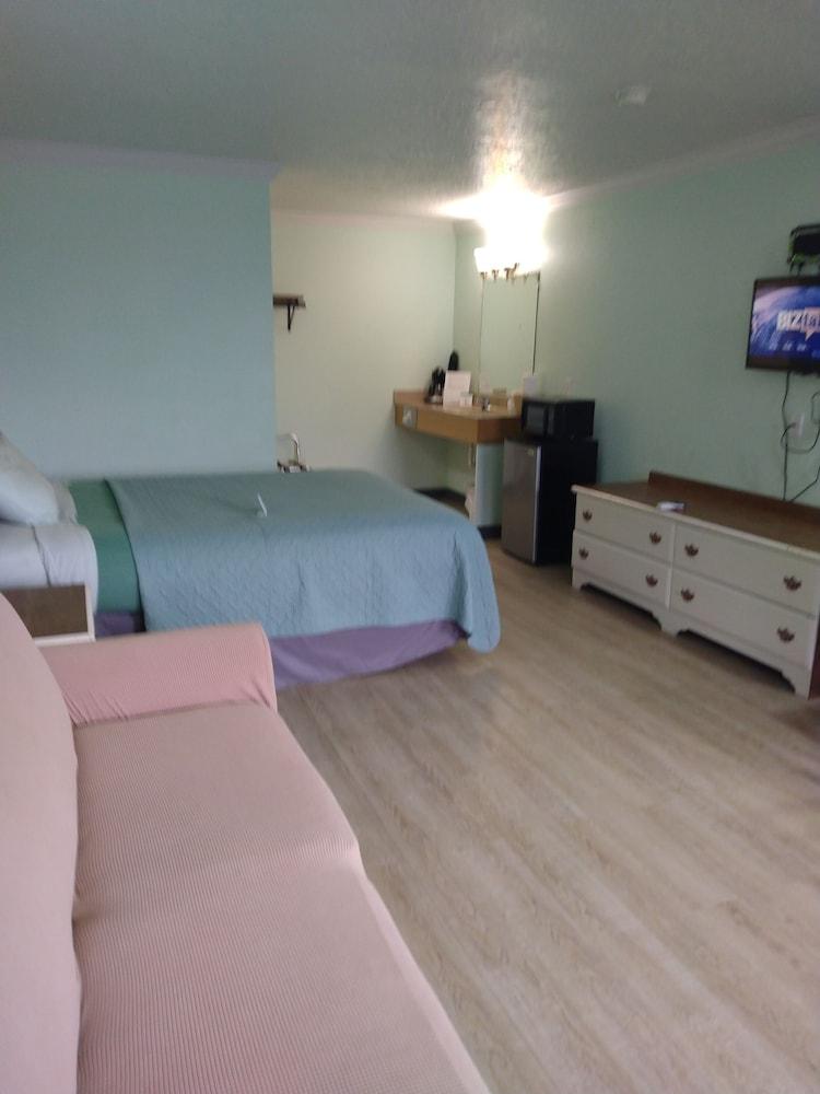 Western Royal Inn photo 8