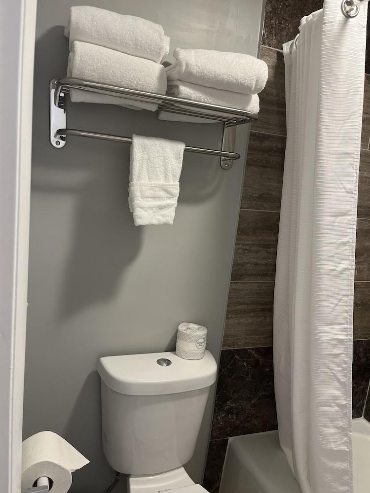 Sunglow Hotel photo 37