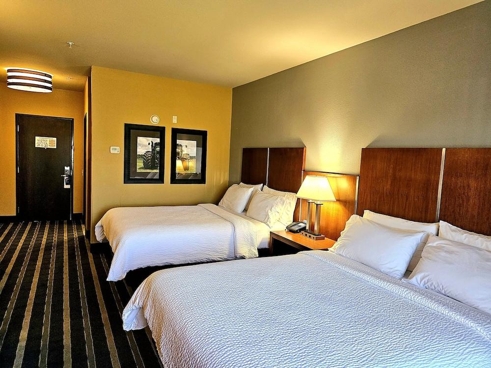 Holiday Inn Express & Suites Perry-National Fairground Area #34 by IHG photo 31