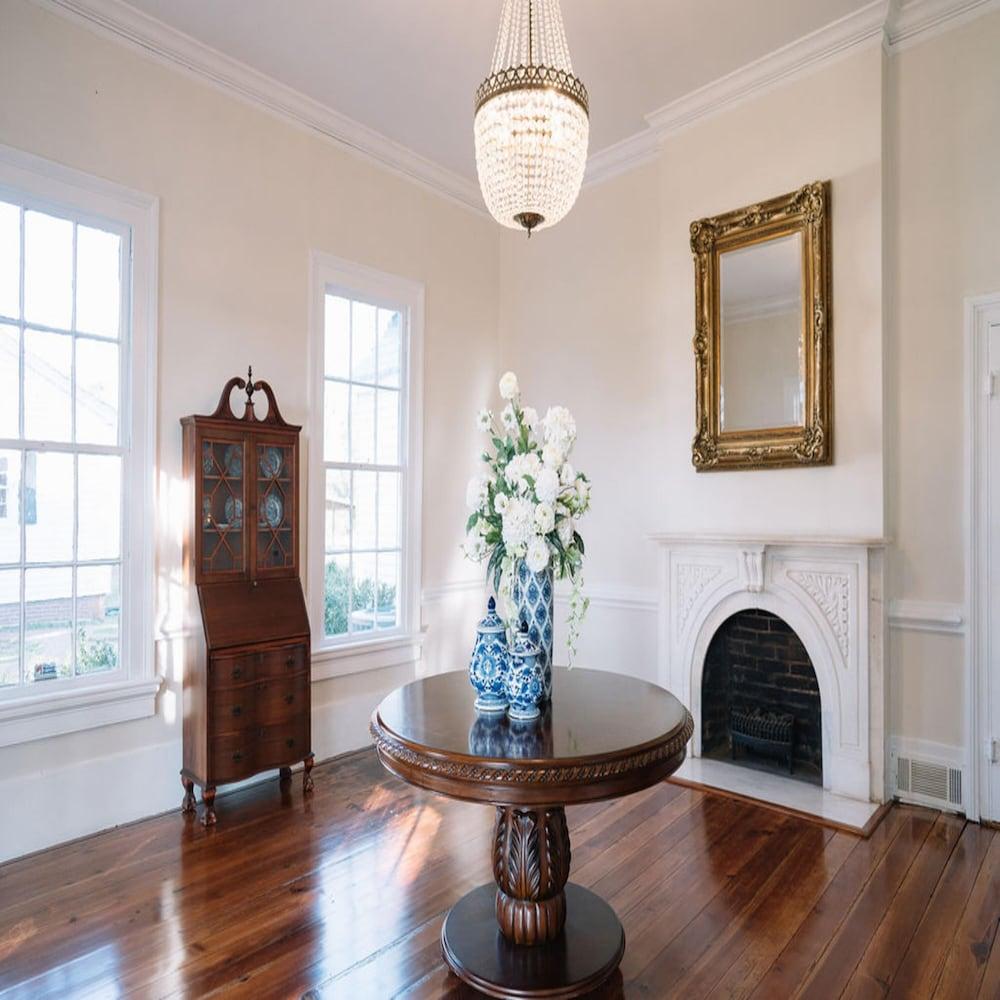 Historic Antebellum Manor photo 7