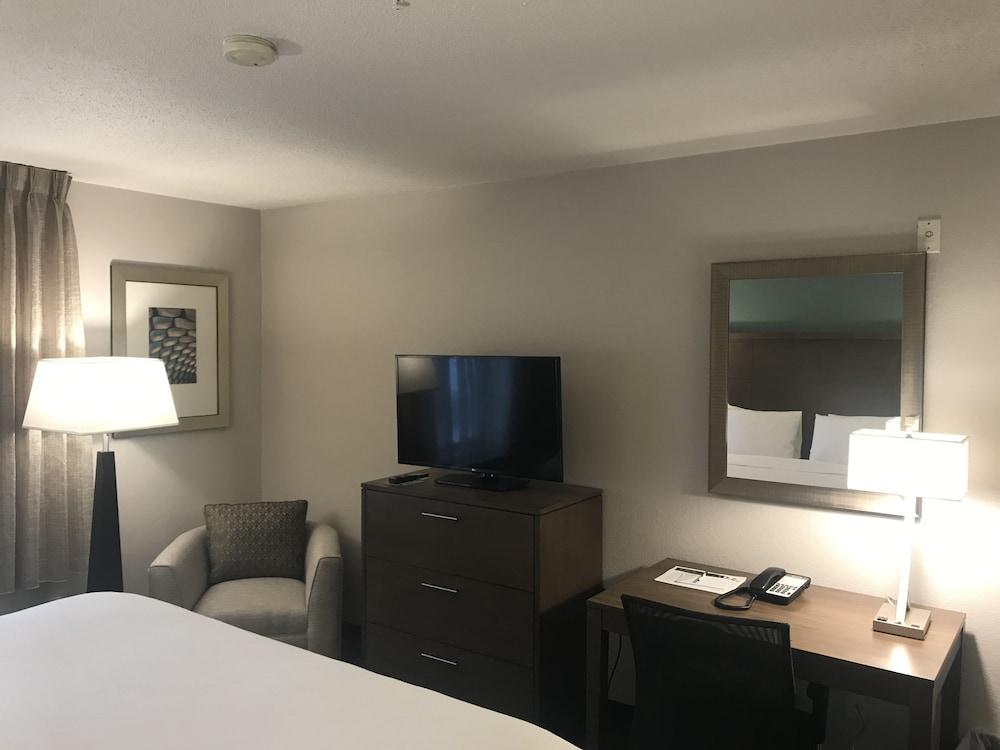 Staybridge Suites Columbia by IHG photo 3