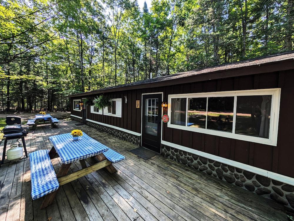 POV Lake Resort & Glamping Campground photo 11