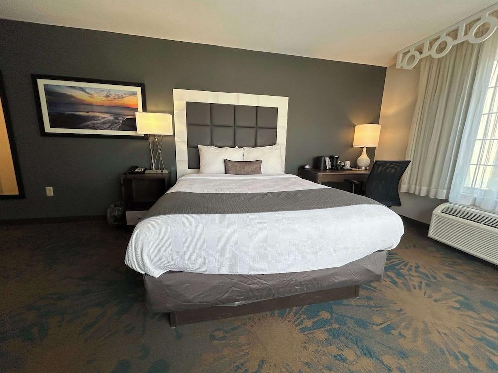Best Western Erie Inn & Suites photo 12