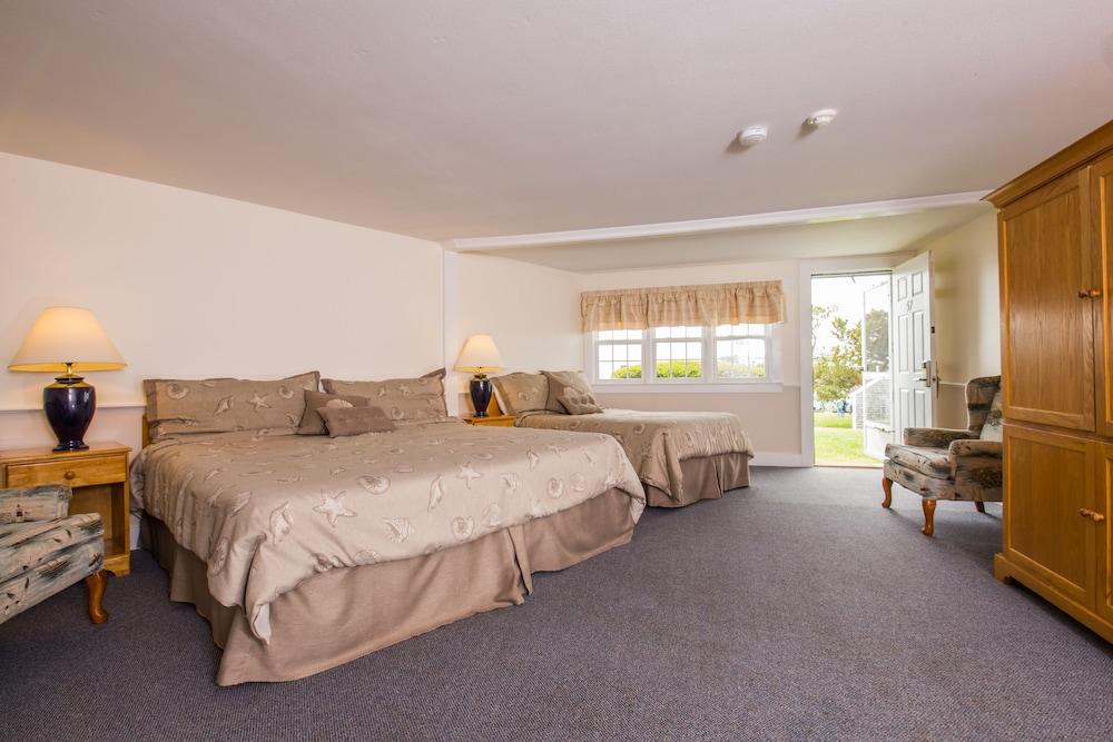 Lighthouse Inn photo 9