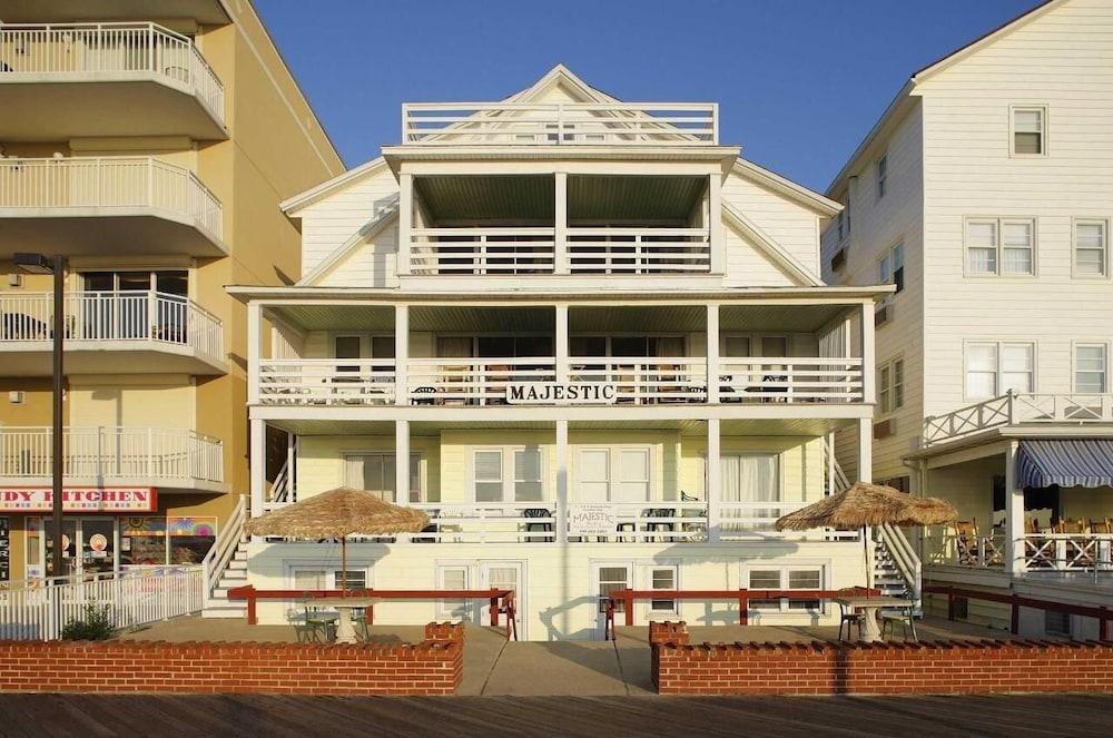Majestic Hotel & Apartments photo 12