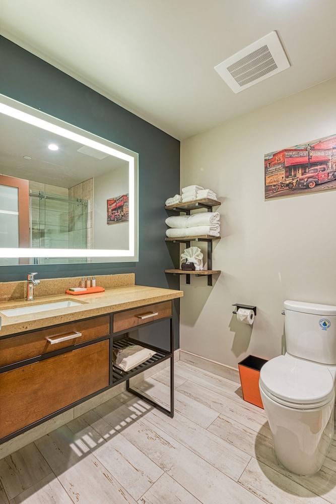 Hotel Lexen - Newhall photo 38