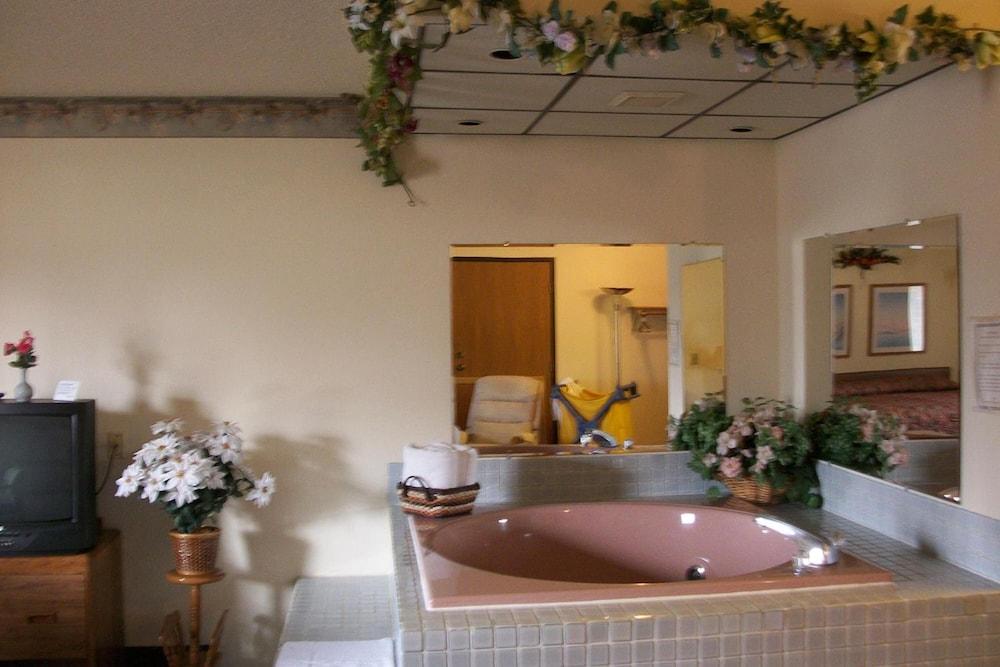 Lodi Valley Suites photo 29