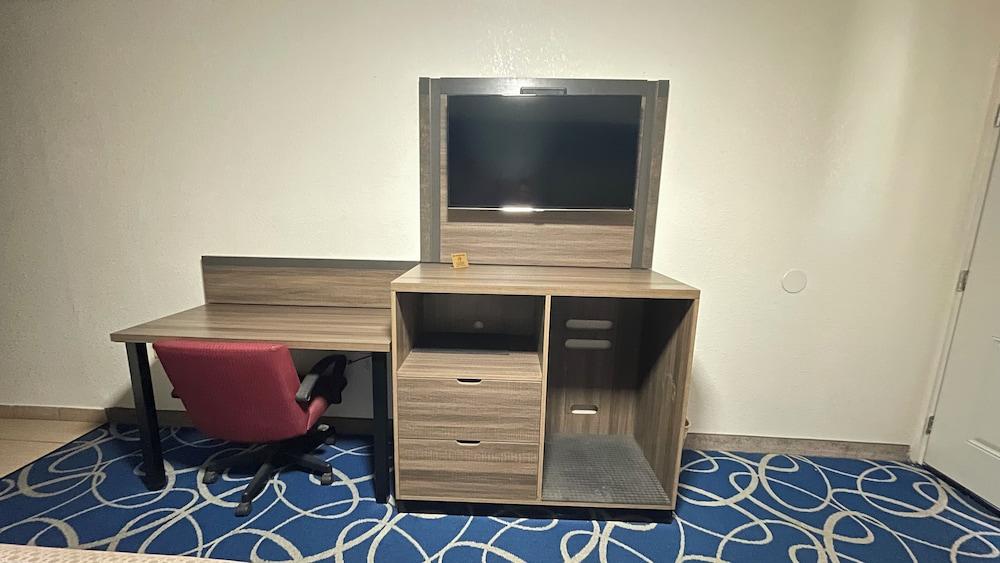 Budget Inn photo 5