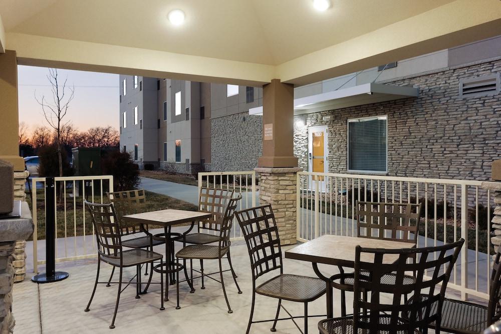 Candlewood Suites Lenexa - Overland Park Area by IHG photo 47