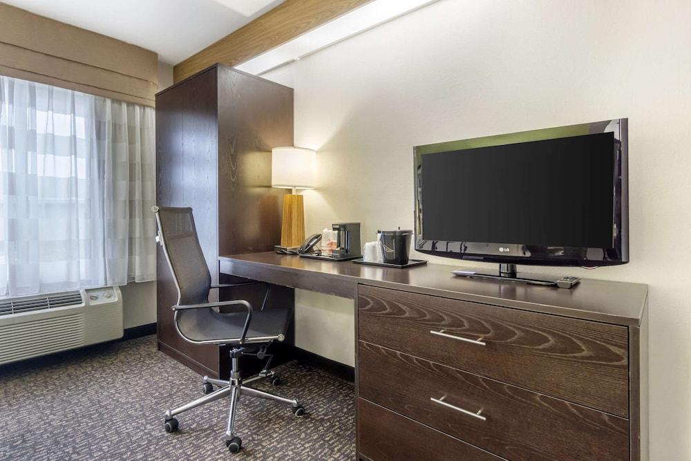Sleep Inn - SeaTac Airport photo 47
