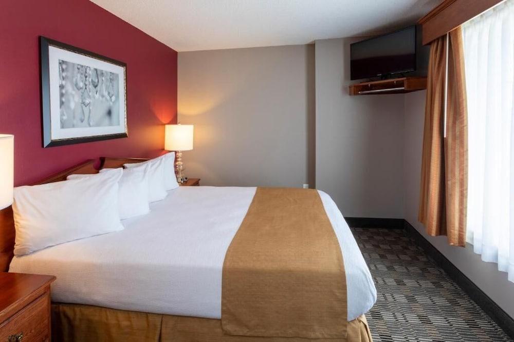 GrandStay Hotel & Suites photo 15