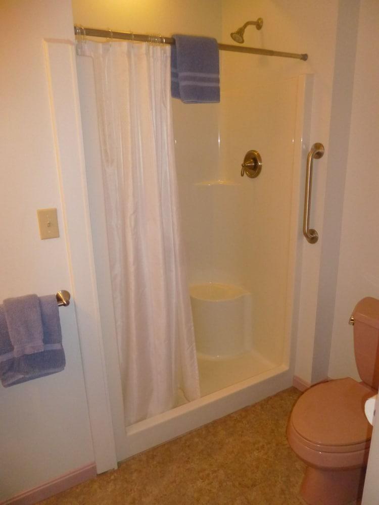 Smoketown Inn photo 15